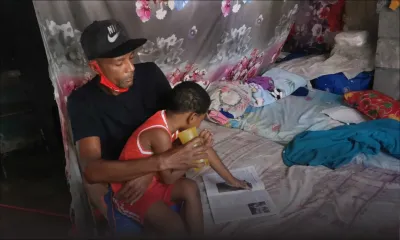 Mateo, 3 ans, veut aller à l’école : son père n’a pas les moyens pour réaliser son souhait