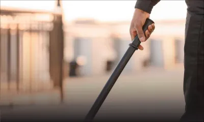 Ébène : un homme menace des parents d’élèves avec une matraque de la police