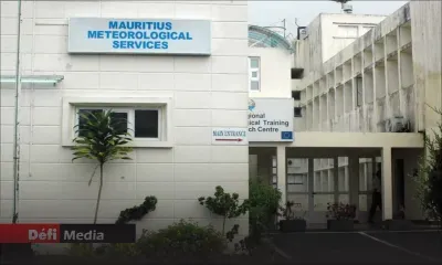 Météo : la zone de basse pression s'est légèrement intensifiée en une perturbation tropicale