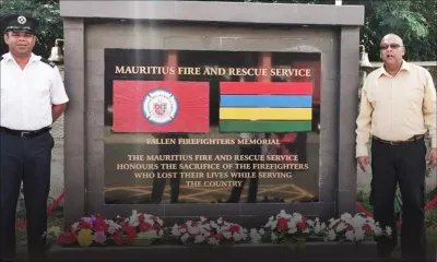 Les  pompiers rendent hommage à leurs camarades