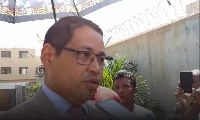 Mija Rasamizafy, chargé d’affaires malgache à l’usine Firemount pour rencontrer les travailleurs grévistes