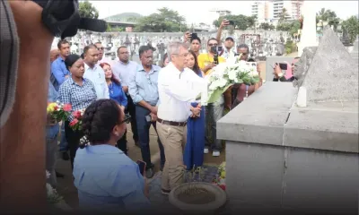 Au cimetière St-Jean : Xavier-Luc Duval refuse de commenter l’avenir politique du PMSD