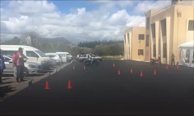 Sécurité routière : Nando Bodha lance le projet moto-école