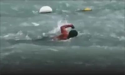 Flic-en-Flac : malgré l’alerte 4, il fait trempette… 