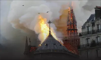Incendie à Notre-Dame de Paris : Pravind Jugnauth «profondément attristé»