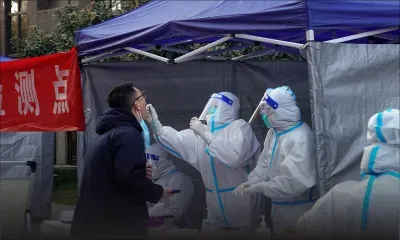 Covid-19: flambée mondiale des contaminations ; Omicron, un risque "très élevé" selon l'OMS