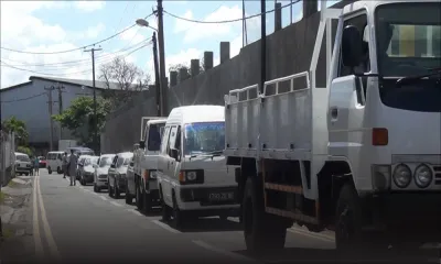 Longue file d'attente à la NTA : grogne parmi les automobilistes