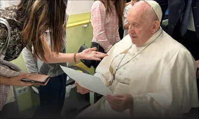 Le pape quittera l'hôpital vendredi, neuf jours après son opération