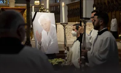 Les funérailles d'un ex-pape, une première au Vatican