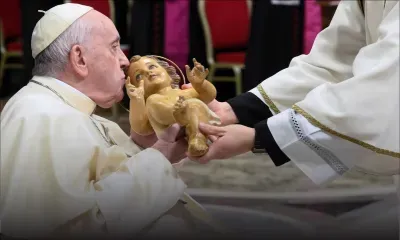 Le pape célèbre Noël au Vatican, en pensée avec l'Ukraine