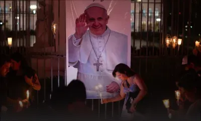 Le pape François répond bien aux soins et sa santé s'améliore «légèrement»