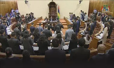 Youth Parliament : des jeunes se mettent dans la peau des parlementaires, la PNQ adressée à la Première ministre...
