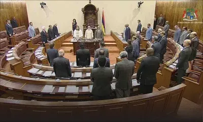 Débats budgétaires : SAJ et Bérenger entrent en scène