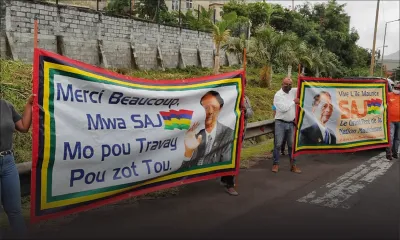 Obsèques : des passants attendent la dépouille de SAJ