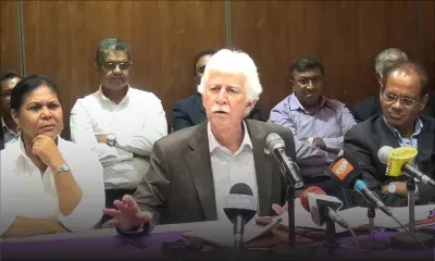 Paul Bérenger remet une nouvelle fois sur la table la question du leader de l'opposition