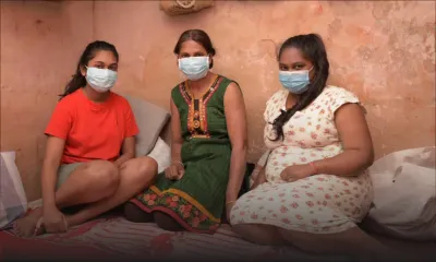 Six personnes vivent dans une pièce : Usha souhaite trouver un meilleur toit pour sa famille