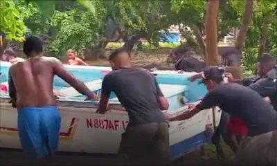 A Bain-des-Dames : des pêcheurs éloignent davantage leurs embarcations de la mer 