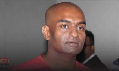 Six cartes SIM trouvées dans le Yard de Peroomal Veeren à La Bastille 