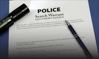 Vos droits face à un mandat de perquisition 