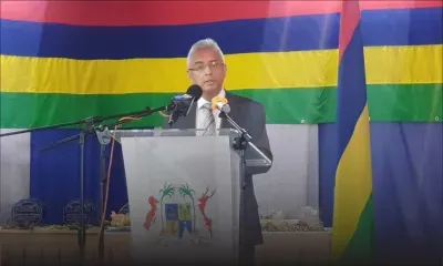 Pravind Jugnauth à ceux qui disent qu'il ne respecte pas les femmes : «Al get zot figir dan laglas»