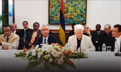 Visite du pape François : suivez en direct la conférence du Premier ministre et du cardinal Maurice Piat