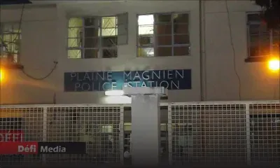 Mare-Tabac : des banderoles du MMM arrachées, la candidate mauve du no 12 porte plainte