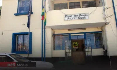 Vol de conteneurs et d'un excavateur estimés à Rs 3,2 millions : un directeur de compagnie et un récidiviste arrêtés 