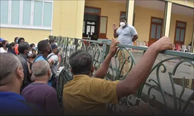 Centre de vaccination au Plaza : plusieurs personnes refoulées