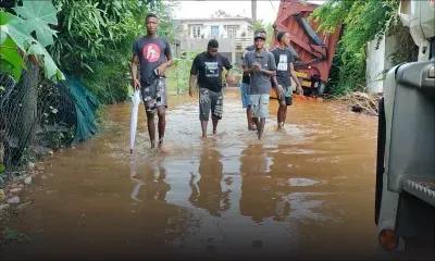Pluies torrentielles : un poids lourd en difficulté à Morcellement Swan, Pointe-aux-Sables 