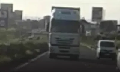 Phoenix : un poids lourd filmé alors qu’il roule à vive allure