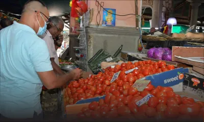 La pomme d’amour se vend jusqu’à Rs 90 et le piment jusqu’à Rs 160 le demi-kilo
