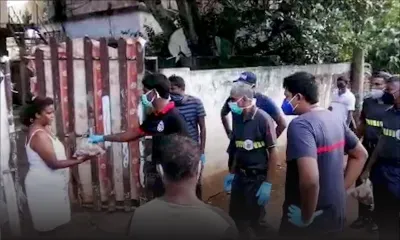 Triolet : des sapeurs-pompiers font don de pommes de terre et d’oignons aux villageois