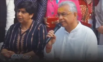 En Inde : Pravind Jugnauth a plongé dans le fleuve du Gange