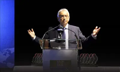 Le PM : «Ena dimounn dan lotorite zot less zot koronp par larzan»