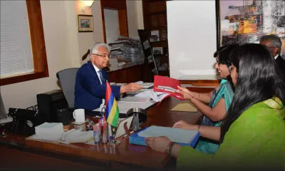 Le Premier ministre Pravind Jugnauth vient d'apposer sa signature sur la liste officielle des lauréats du HSC cuvée 2023 