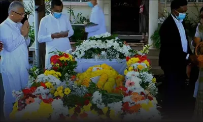 Funérailles de SAJ :  une prière dite au domicile de sir Anerood Jugnauth 