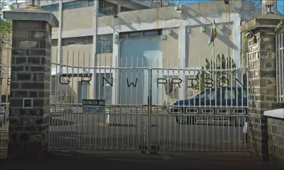 À la Prison de GRNO : un détenu surpris avec un téléphone portable dans les toilettes