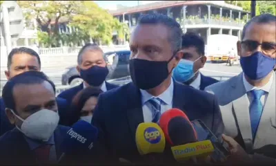 Point de presse de Patrick Assirvaden devant le Parlement