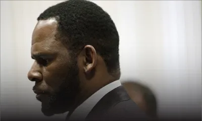 Le chanteur américain R. Kelly reconnu coupable de crimes sexuels