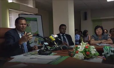 Sacs plastique: Raj Dayal rejette la demande des fabricants