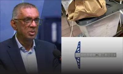 Bulletins soigneusement rangés dans une urne : voici les explications d'Irfan Rahman qui parle de l'utilisation d'un T-square 