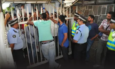 Eid ul-Adha : rassemblement devant l’hôtel du gouvernement 