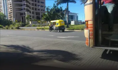 Un rickshaw aperçu à Ebène