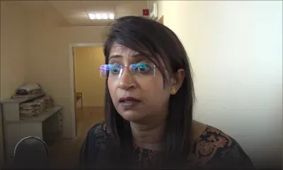 Une mère tente de brûler sa fille de 8 ans : le sort de l'enfant entre les mains de la justice