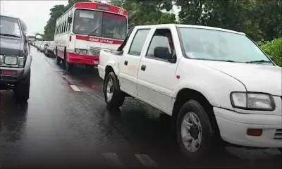 Avis de fortes pluies - route fermée et embouteillages à Terre-Rouge 