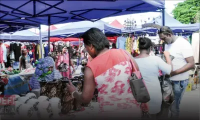 Marchands ambulants de la rue Decaen : leur relogement repoussé 