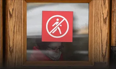 Covid: la Russie enregistre un record quotidien d'infections, porté par le variant Omicron