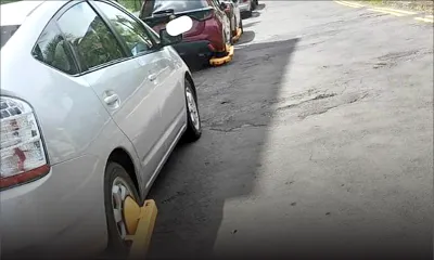 Stationnement illégal : la police verrouille les contrevenants avec des sabots