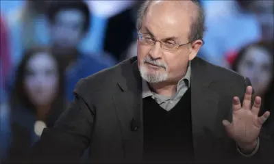 Salman Rushdie va un peu mieux après avoir été poignardé aux Etats-Unis