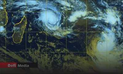  À 22 heures, Emnati était situé à environ 570 km de Rodrigues